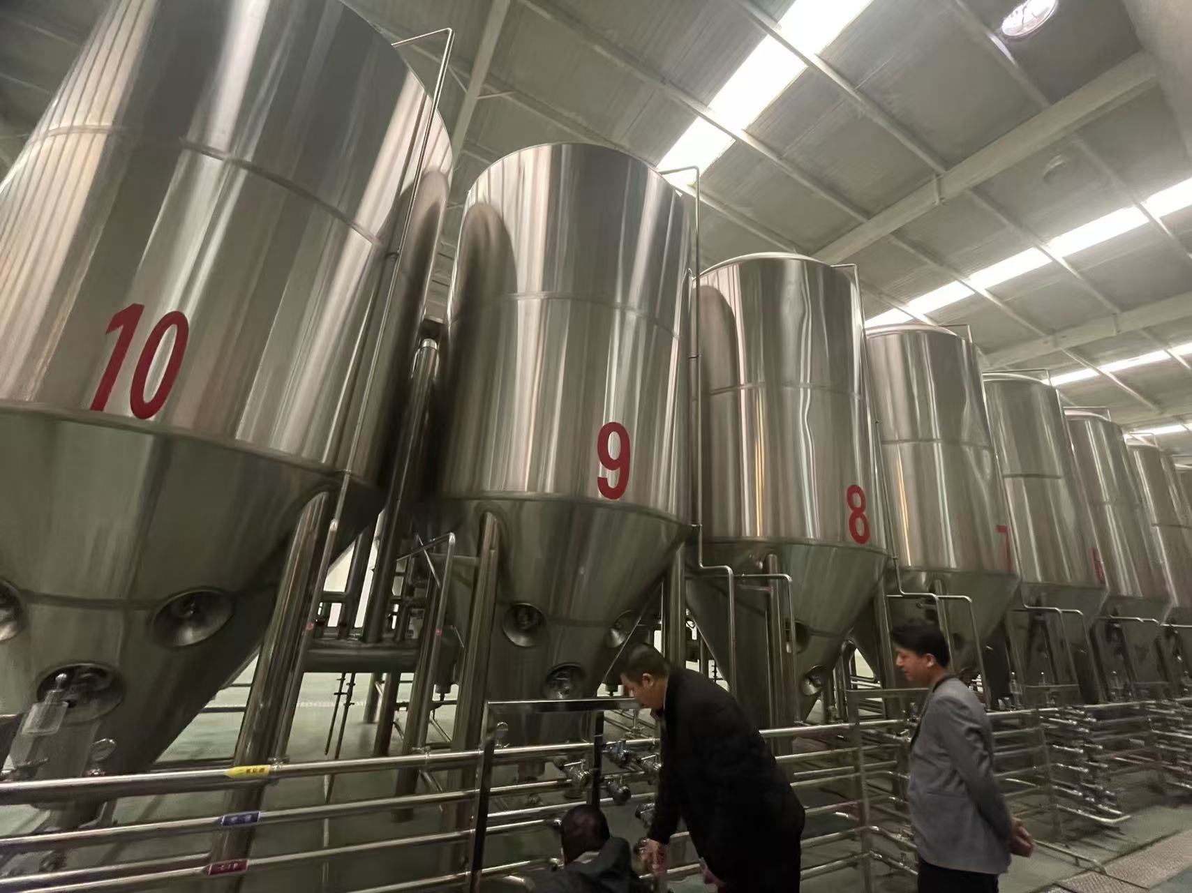 昌洒镇精酿啤酒设备厂—平面布置、设备设计、制造、调试、培训等一条龙服务